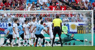 En Rusia, Uruguay presentaba un equipo que mezclaba veteranía con juventud. Suárez en delantera junto a Cavani llevó alos charrúas hasta cuartos de final donde se toparon con Francia, a la postre, campeona del mundo en aquella edición.