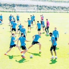 Los primeros espadas, citados para el último amistoso