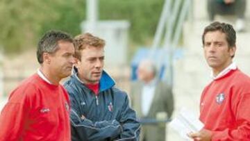 <b>CONTENTO. </b>Paco de Miguel, en el centro en la imagen, está satisfecho del trabajo de la plantilla del Getafe.