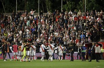 Los jugadores del Rayo celebraron la victoria sobre el Real Madrid.