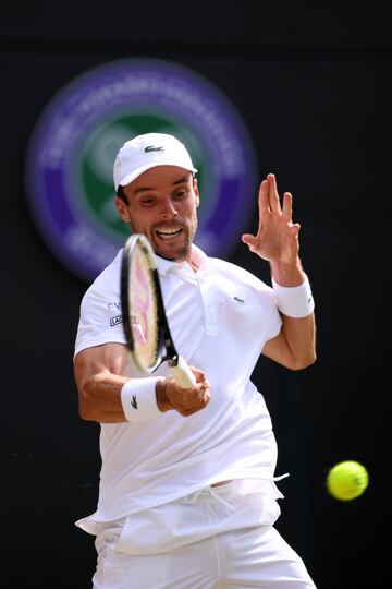 Roberto Bautista se enfrentará a Novak Djokovic en la semifinal de Wimbledon. El español llega al encuentro tras enfrentar a Pella, Paire y Jachanov