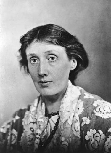La escritora británica publicó el 14 de mayo una de sus novelas más conocidas e importantes como novelista, "La señora Dalloway". Según escribió en su diario personal, en 1925 comenzó su maduración literaria. 
