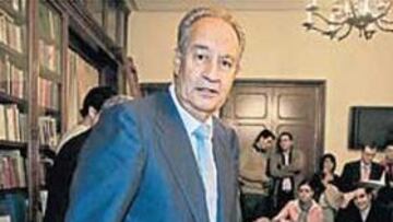 Villar Mir dio una rueda de prensa.