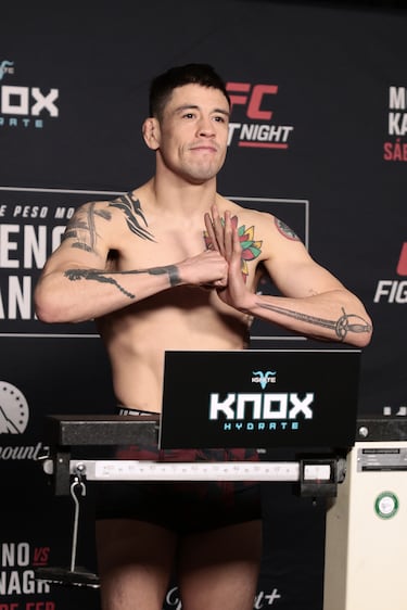 Regina Tarín alcanzó el peso y está lista para su debut en UFC