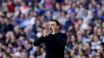 BARCELONA, SPAIN - DECEMBER 31:  Xavi Hernandez  FC Barcelona gestures during the 15th sesson of the Santander League match between FC Barcelona and RCD Espanyol at the Camp Nou stadium in Barcelona on December 31, 2022. (Photo by Adria Puig/Anadolu Agency via Getty Images)