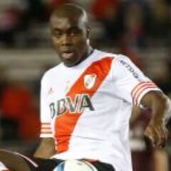 Álvarez Balanta dura 5 minutos, sale lesionado ante Quilmes