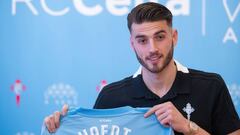 Wesley Hoedt ya pos&oacute; con la camiseta celeste.