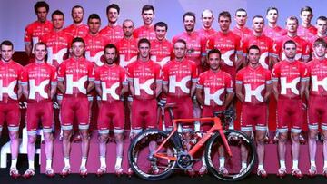 La escuadra del Katusha al completo, con Kristoff y Purito en el centro de la imagen.