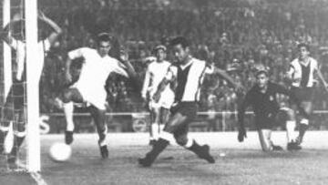 Cayetano R&eacute;, marcando un gol contra el Madrid con la camiseta del Espanyol.