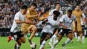 29/10/22 PARTIDO PRIMERA DIVISION 
VALENCIA - BARCELONA 
SAMUEL LINO PEDRI THIERRY CORREIA