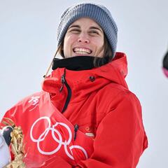 ¿Cuánto dinero se lleva Queralt Castellet por la medalla de plata en los Juegos Olímpicos de Pekín?