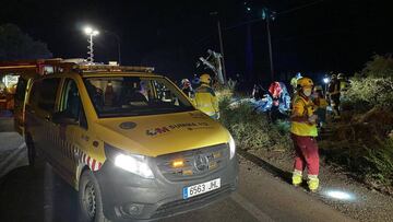 Intervenci&oacute;n del Summa 112 en el accidente en el que han fallecidos tres personas y una cuarta ha resultado herida de gravedad tras un accidente en M&oacute;stoles
 