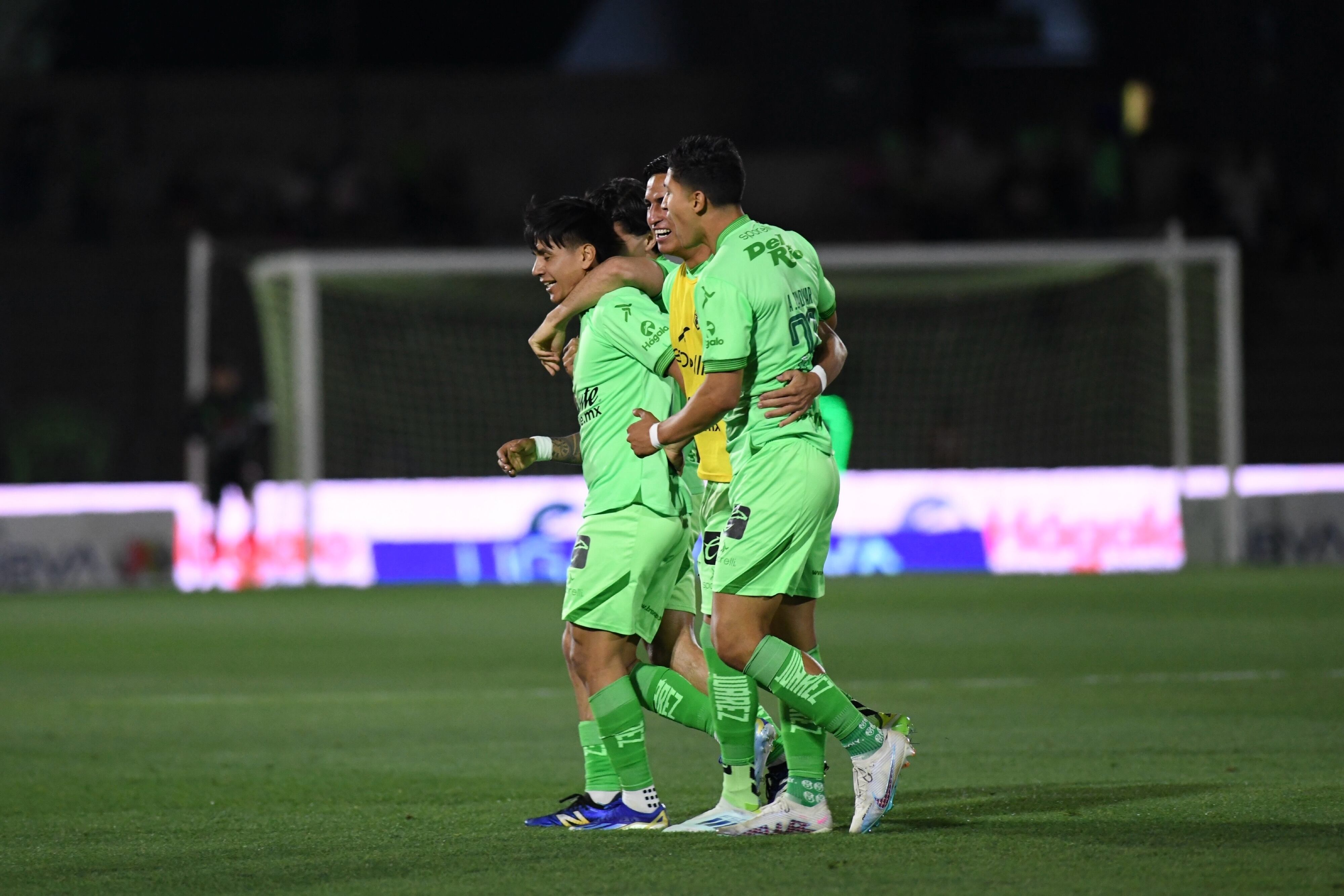 Dieter Villalpando celebrates his goal 2-2 of Juarez during the 16th round match between FC Juarez and Necaxa as part of the Liga BBVA MX, Torneo Clausura 2025 at Olimpico Benito Juarez Stadium, on April 15, 2025 in Ciudad Juarez, Chihuahua, Mexico.
