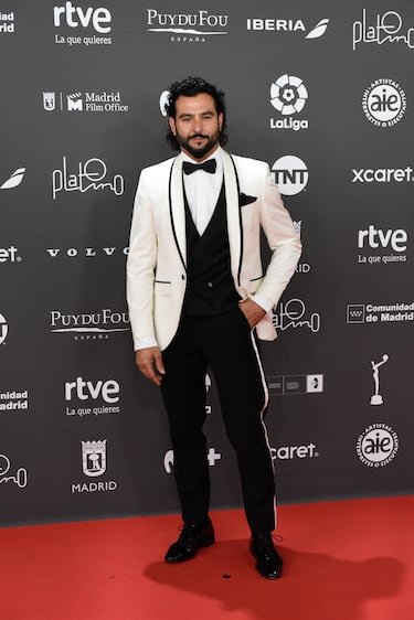 Antonio Velázquez posa a su llegada a la 10ª edición de los Premios Platino del cine Iberoamericano.