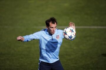 15. Diego Godín, Uruguay. 23 millones de Euros. 