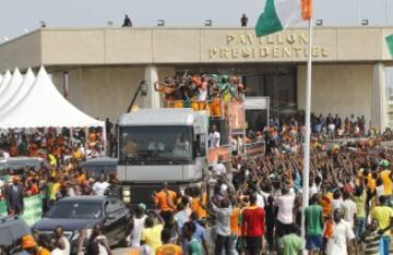 La ciudad de Abidjan se llenó de una multitud de marfileños deseosos de ver a su selección como campeones de África. 