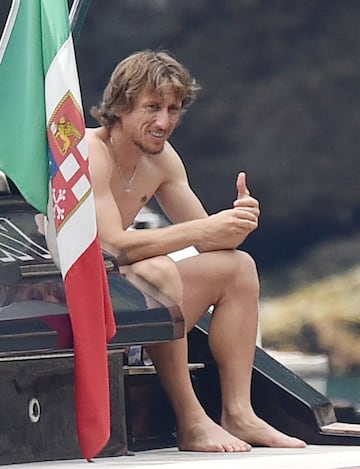 El centrocampista croata del Real Madrid, Luka Modric, se encuentra disfrutando de unas merecidas vacaciones junto a su familia en Portofino, pueblo pesquero ubicado en la costa de la Riviera Italiana, al sudeste de Génova.