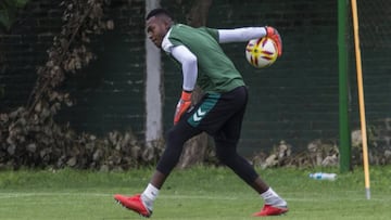 Iván Arboleda, arquero colombiano de Banfield.