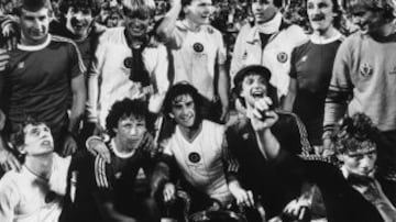 Aston Villa es el último de ellos. Fue campeón continental en la 1981-82 pero el fin de semana pasado perdió la categoría en Inglaterra.