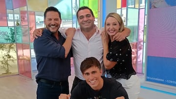 Es periodista de Chilevisión, ha recibido más de 800 denuncias en el CNTV y enfrenta una delicada situación