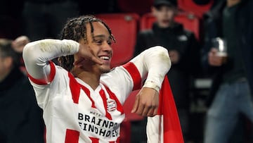 Eindhoven (Netherlands), 11/02/2023.- Xavi Simons of PSV Eindhoven celebrates the 2-0 during the Dutch premier league match between PSV Eindhoven and FC Groningen, in Eindhoven, the Netherlands, 11 February 2023. (Países Bajos; Holanda) EFE/EPA/JEROEN PUTMANS