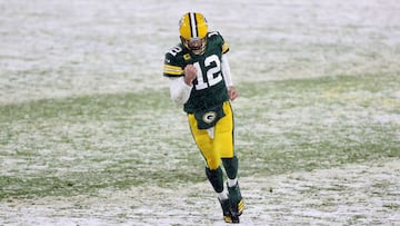 Mientras el quarterback de Kansas City pasa por un bache, el de Green Bay roza la perfecci&oacute;n.