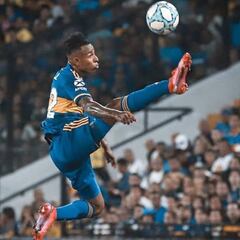 Villa revive su majestuoso control desde tribuna de La Bombonera