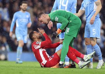 Ederson y Matheus Cunha.