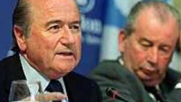 EL PRESIDENTE. Joseph Blatter ha anunciado la decisión de levantar la sanción a Bangladesh.