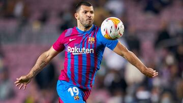 Barcelona: Xavi denies claims that Aguero is to retire from football