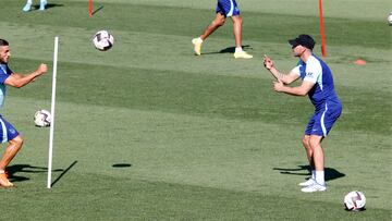 Koke y Simeone, en la última sesión del Atlético antes de iniciar la temporada ante el Getafe.