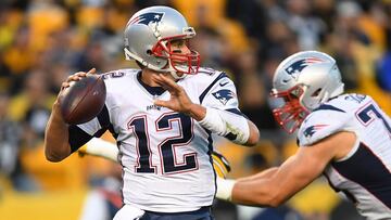 PITTSBURGH, PA - OCTOBER 23: Tom Brady #12 of the New England Patriots drops back to pass in the second half during the game against the Pittsburgh Steelers at Heinz Field on October 23, 2016 in Pittsburgh, Pennsylvania.   Joe Sargent/Getty Images/AFP
 == FOR NEWSPAPERS, INTERNET, TELCOS &amp; TELEVISION USE ONLY ==