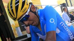 Nairo Quintana llega exhausto a la meta de La Rosi&egrave;re tras la und&eacute;cima etapa del Tour de Francia.