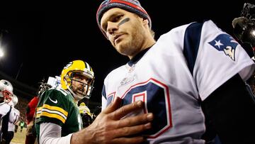 GREEN BAY, WI - NOVEMBER 30: Quarterback Tom Brady #12 of the New England Patriots walks away from Aaron Rodgers #12 of the Green Bay Packers after shaking hands following the NFL game at Lambeau Field on November 30, 2014 in Green Bay, Wisconsin. The Packers defeated the Patriots 26-21.   Christian Petersen/Getty Images/AFP
 == FOR NEWSPAPERS, INTERNET, TELCOS &amp; TELEVISION USE ONLY ==