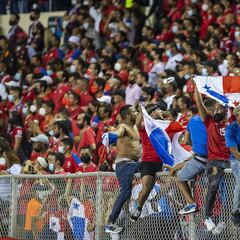 Panamá, multada con más de 21 mil dólares por invasión de campo vs. EU