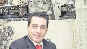 Juega más a gusto por el centro, junto a otro pivote, y también rinde a la derecha