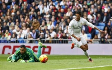 The leads lasted just a few minutes, Eraso pounced on Varane's misjudged back pass to level it up on nine minutes.