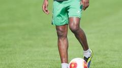 Koné sigue en el Racing y pone en pie de guerra a Osasuna