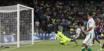 3-0. Sergio León anotó el tercer gol.