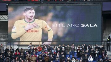 Minuto de silencio por Sala en Champions y Europa League