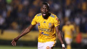 El atacante sudamericano ha jugado cuatro Clásicos Regios y ha marcado dos goles, su tanto más recordado, el de la Final Regia, la cual ganaron los felinos.