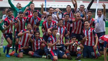 Los juveniles del Guadalajara concretaron el campeonato con empate en el Estadio Azteca, un d&iacute;a antes de que el equipo mayor juegue la Gran Final del Clausura 2017.