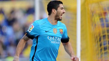 LAS PALMAS, SPAIN - FEBRUARY 20:  Luis Suarez of FC Barcelona celebrates after scoring his team&#039;s opening goal during the La Liga match between UD Las Palmas and FC Barcelona at Estadio Gran Canaria on February 20, 2016 in Las Palmas, Spain.