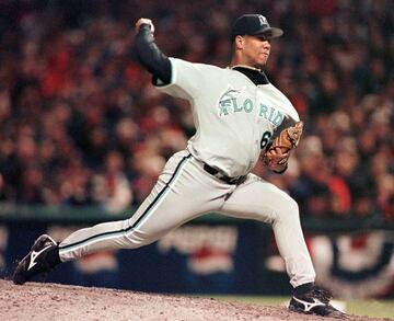 Liván Hernández no pudo tener mejor debut en las Grandes Ligas, ganando las Series Mundiales con los Marlins en 1997.