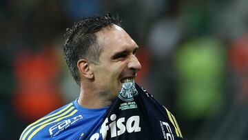 El guardameta de 33 años, Fernando Prass anunció que no participará en los Juegos Olímpicos por una lesión en el codo.