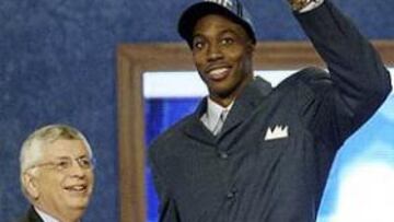 <b>DWIGHT HOWARD. </B>Howard fue el tercer jugador colegial elegido número 1 del draft en los últimos 4 años. Le precedieron Kwame Brown (2001) y LeBron James (2003).