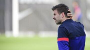 Piqué está a una amarilla de ser sancionado en la Champions.