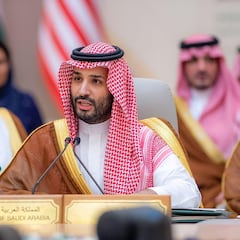 How do the Saudis plan to build a 75-mile-long skyscraper complex in the desert?