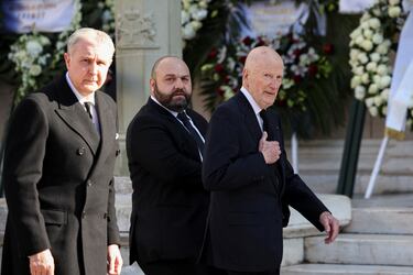 Simeon Saxe-Coburg de Bulgaria llega al funeral del Constantino II de Grecia. 