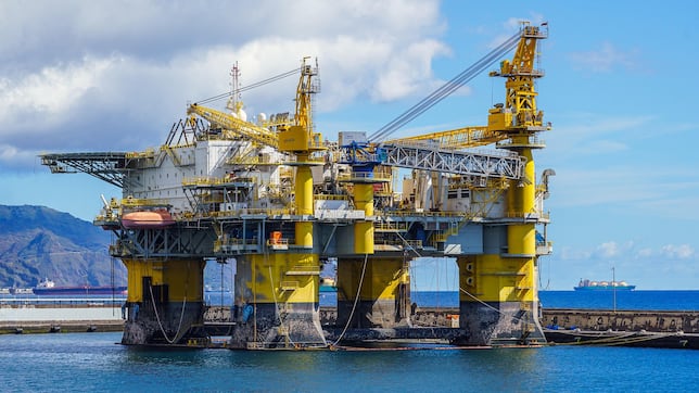 La primera consecuencia económica del ataque conjunto de Israel y EEUU a Irán: así repercutirá en el precio del petróleo